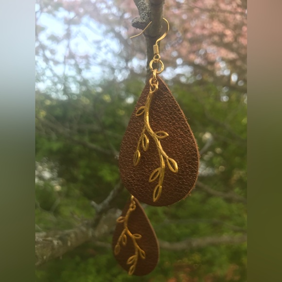 Leather Leaf Earrings - Picture 1 of 7